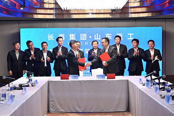 Tập đoàn Công nghiệp nặng Sơn Đông – SHIG và Tập đoàn Trường Hải – Thaco Group ký kết thỏa thuận khung hợp tác chiến lược
