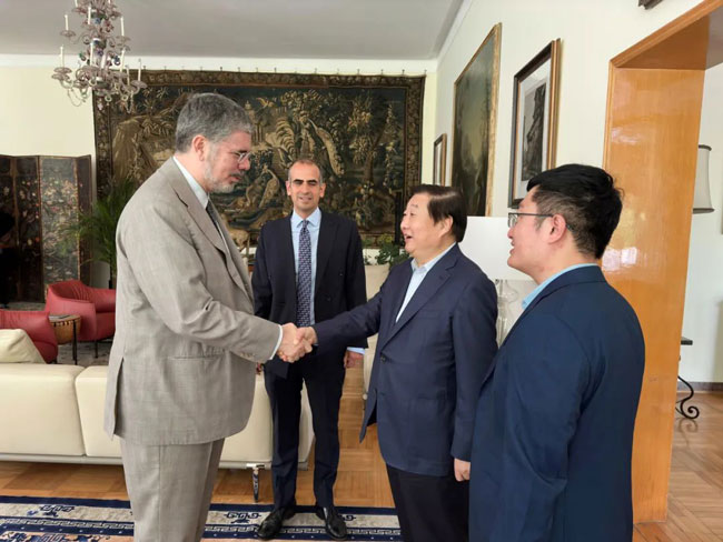 Chủ tịch tập đoàn Weichai gặp mặt Đại sứ Italy tại Trung Quốc